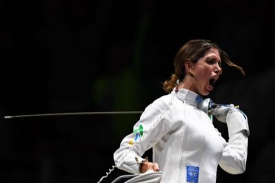 Brasileira conquista primeiro ttulo do pas no Mundial de esgrima